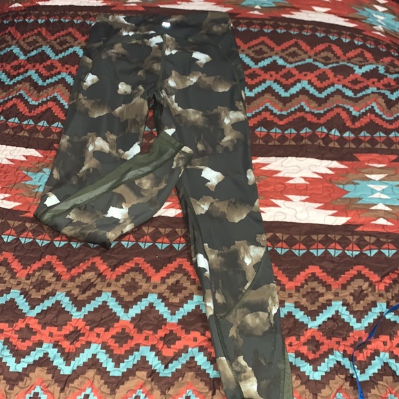 Camo Leggings - Picture 6 of 8